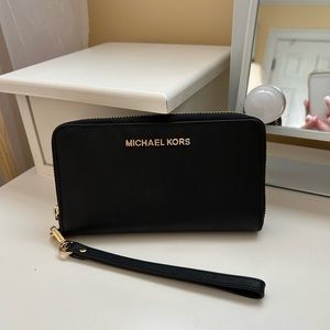 Michael Kors Leather Wristlet